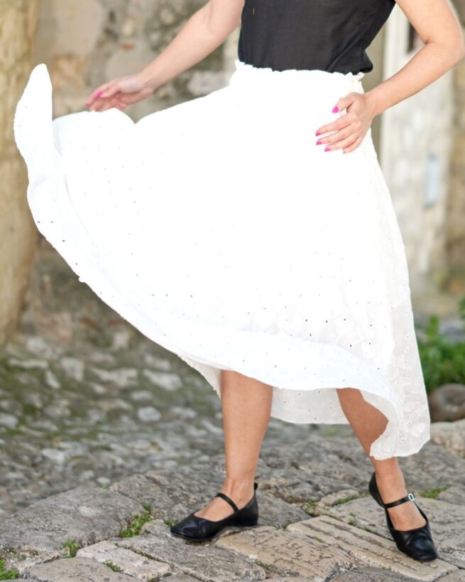 ALEXANDRA - madeirová sukňa "biela - 3D motýliky" - Image 6