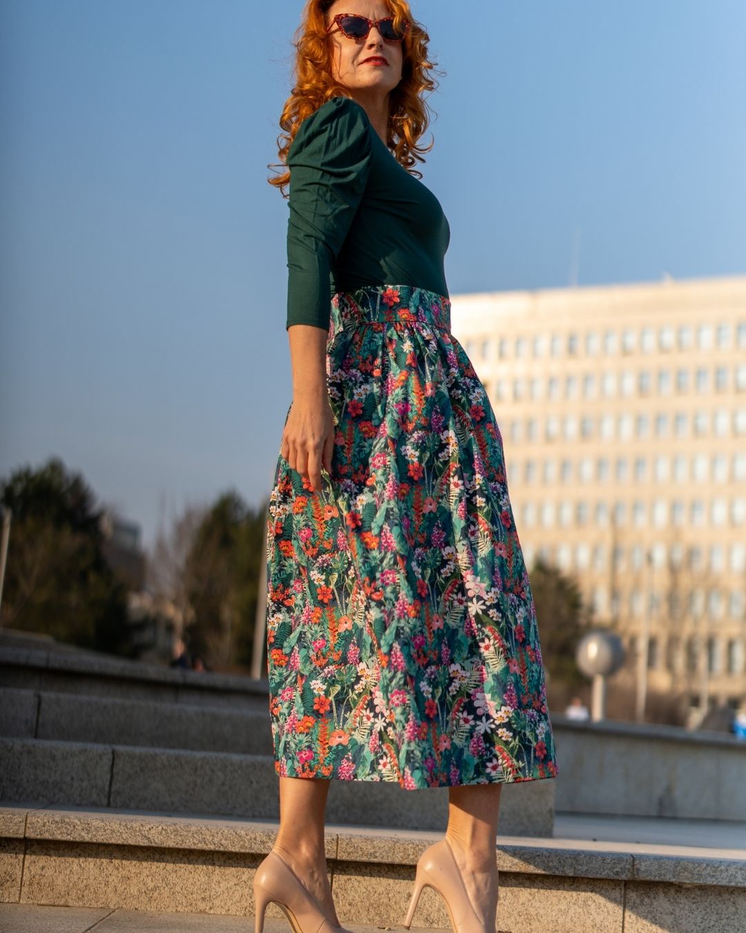 EVA - zavinovacia nariasená sukňa "rozkvitnutá záhrada" - Image 2