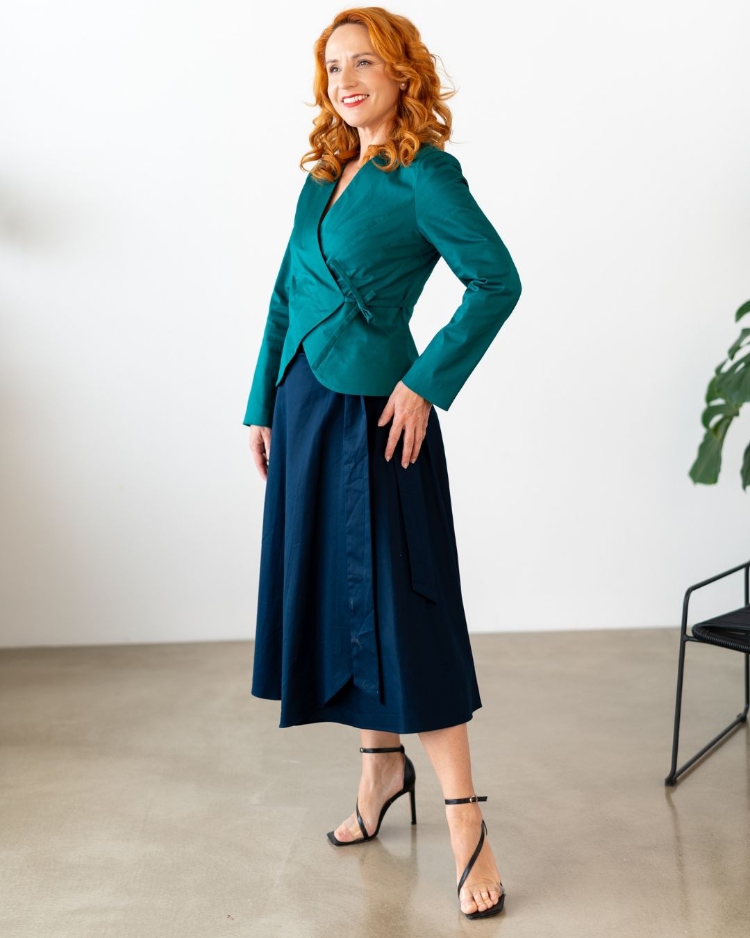 ERIC & VIOLA - elegantný kostým "RôZNE FARBY" - Image 4