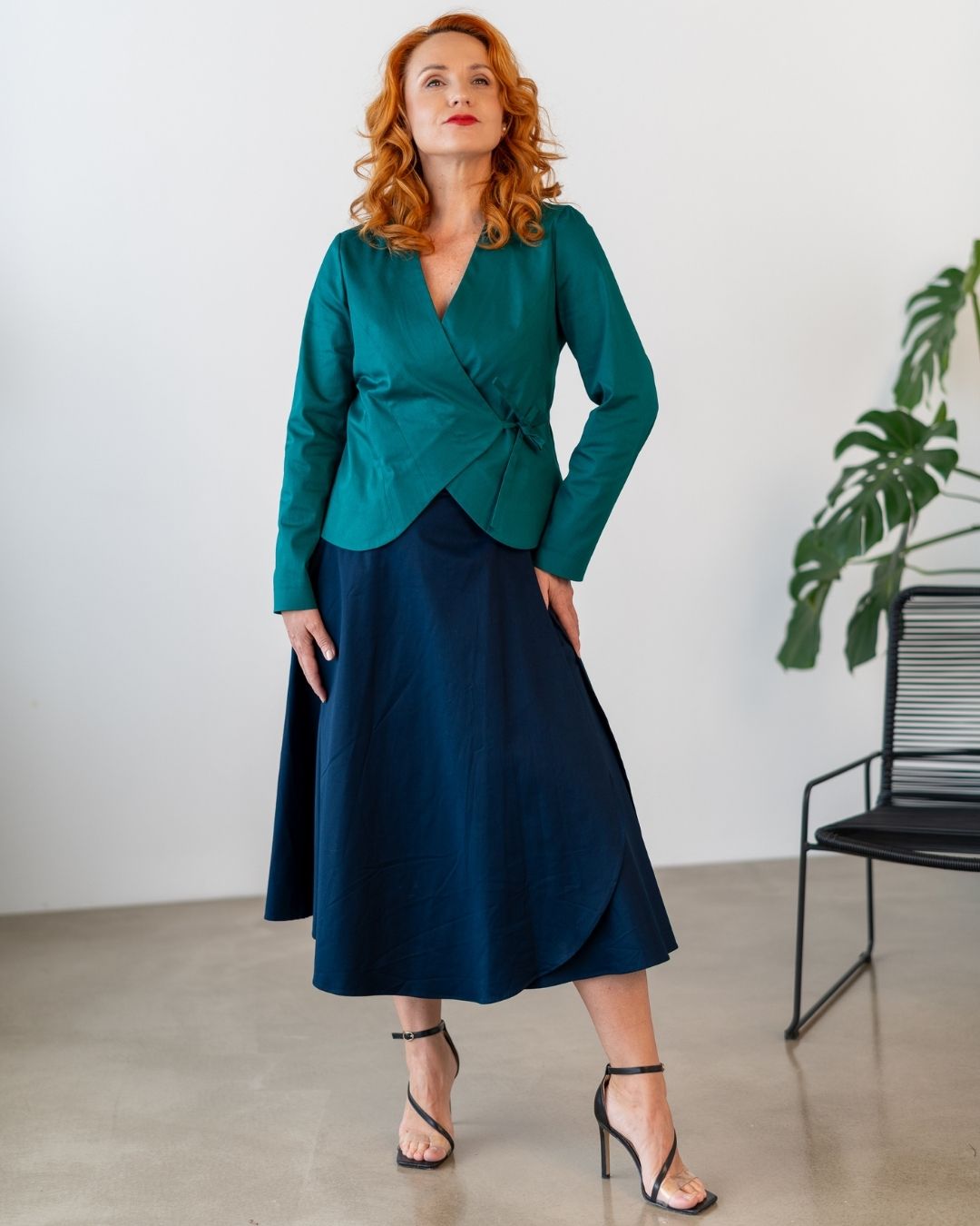 ERIC & VIOLA - elegantný kostým "RôZNE FARBY" - Image 3